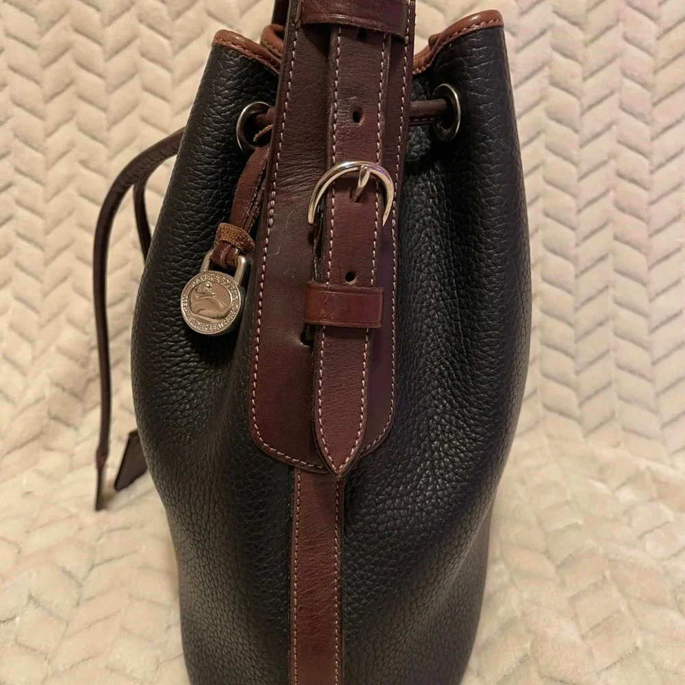 Dooney and Bourke Y171 Drawstring bag - Picture 4 of 13